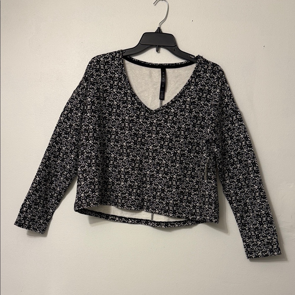 Elegant Black and White Floral Long Sleeve Top